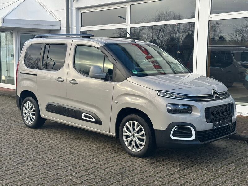 Beige Gebraucht 2020 Citroën Berlingo Feel Van / Kleinbus | 19.990 € (Etwas zu teuer) - Bild 1/4