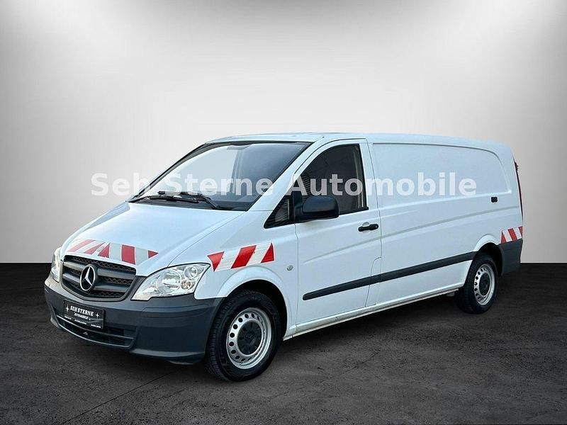 Weiß Gebraucht 2013 Mercedes Vito Van / Kleinbus | 13.911 € (Fairer Preis) - Bild 1/4