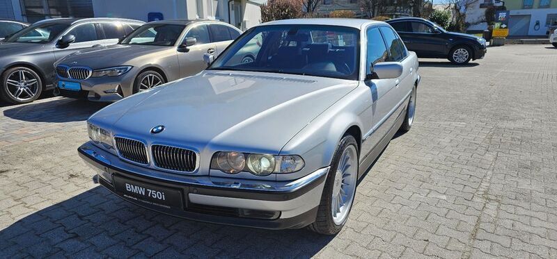 Silber Gebraucht 1998 BMW 750 Performance Limousine | 35.000 € - Bild 1/4