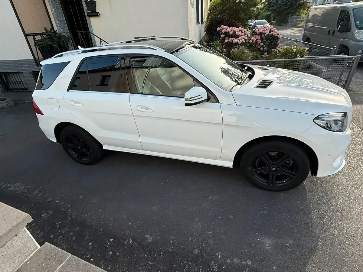 Gebraucht Mercedes GLE350 258 PS (189 kW) 2018 Weiß SUV
