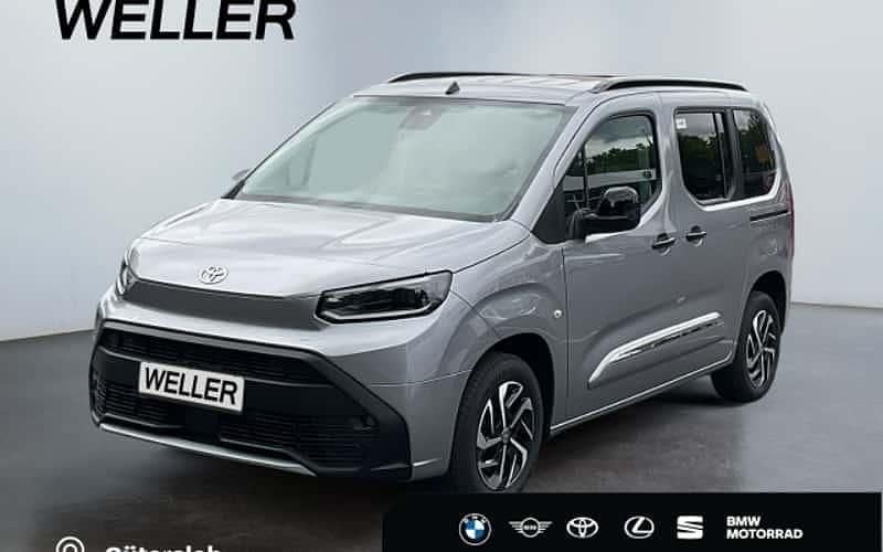 Silver metallic Neu 2025 Toyota Proace Verso City Kombi | 35.780 € (Superpreis) - Bild 1/4