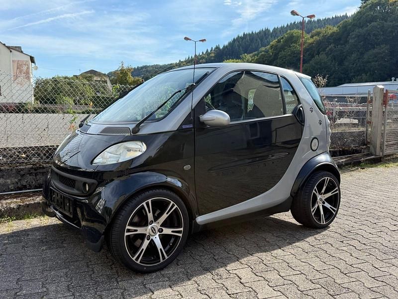 Schwarz Gebraucht 1999 Smart ForTwo Coupé Kleinwagen | 2.200 € (Fairer Preis) - Bild 1/4