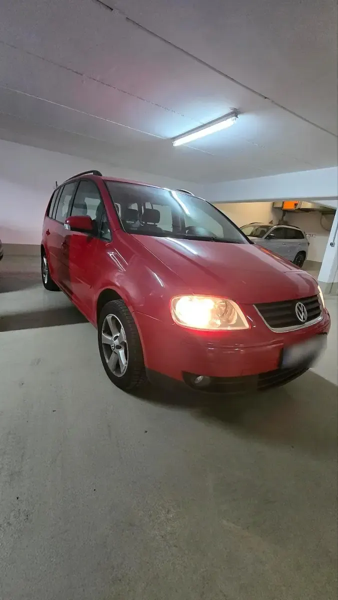 Gebraucht VW Touran 105 PS (77 kW) 2005 Rot Van / Kleinbus