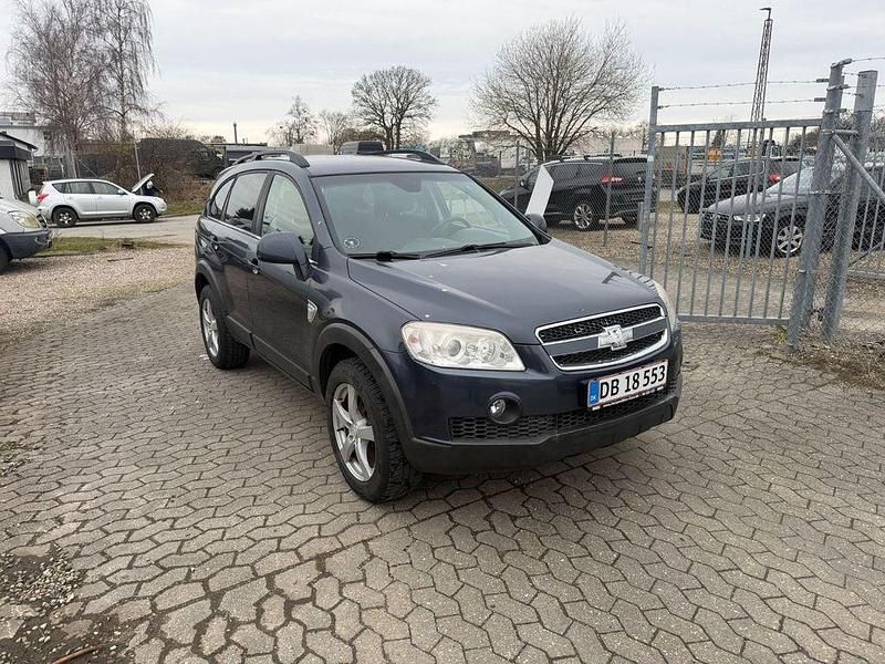 Gebraucht Chevrolet Captiva LT 150 PS (110 kW) 2009 Grau SUV
