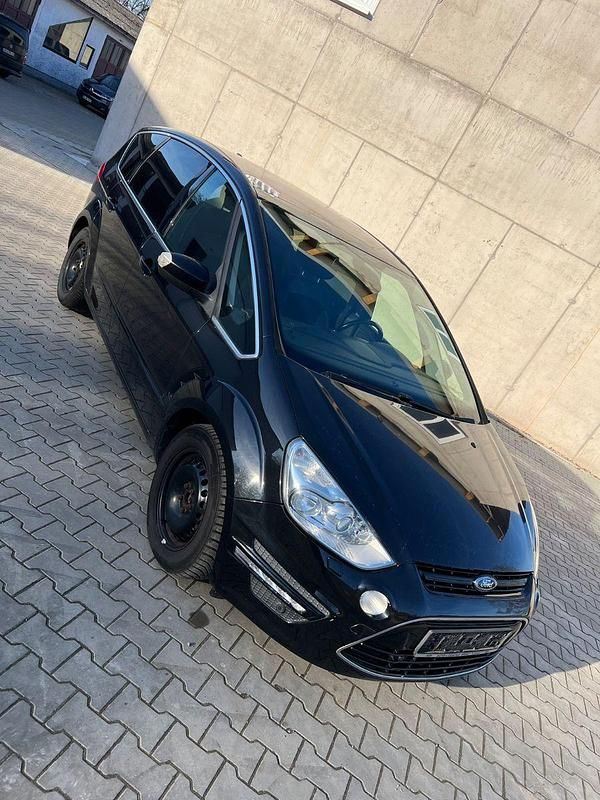 Second-hand Ford S-MAX Titanium 200 CP (147 kW) 2011 Negru Monovolum