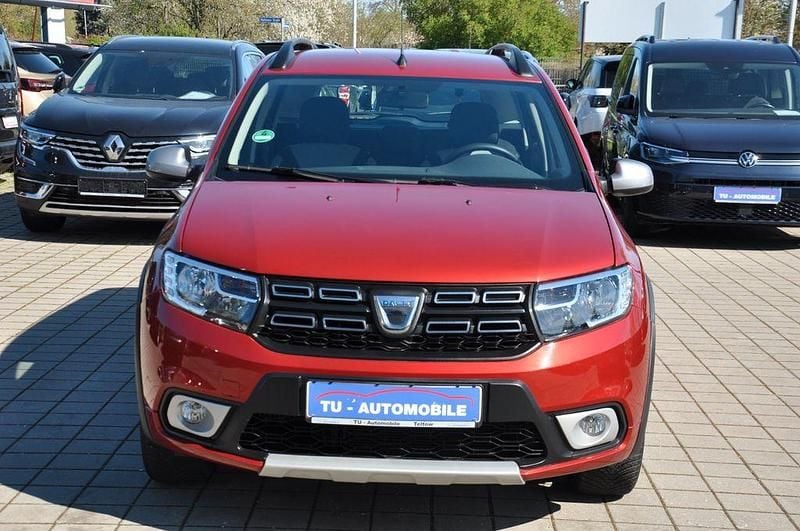 Gebraucht Dacia Logan MCV Stepway 90 PS (66 kW) 2020 Fusionrot Kombi