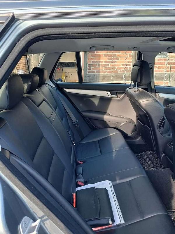 Gebraucht Mercedes C300 Elegance 231 PS (169 kW) 2012 Kombi