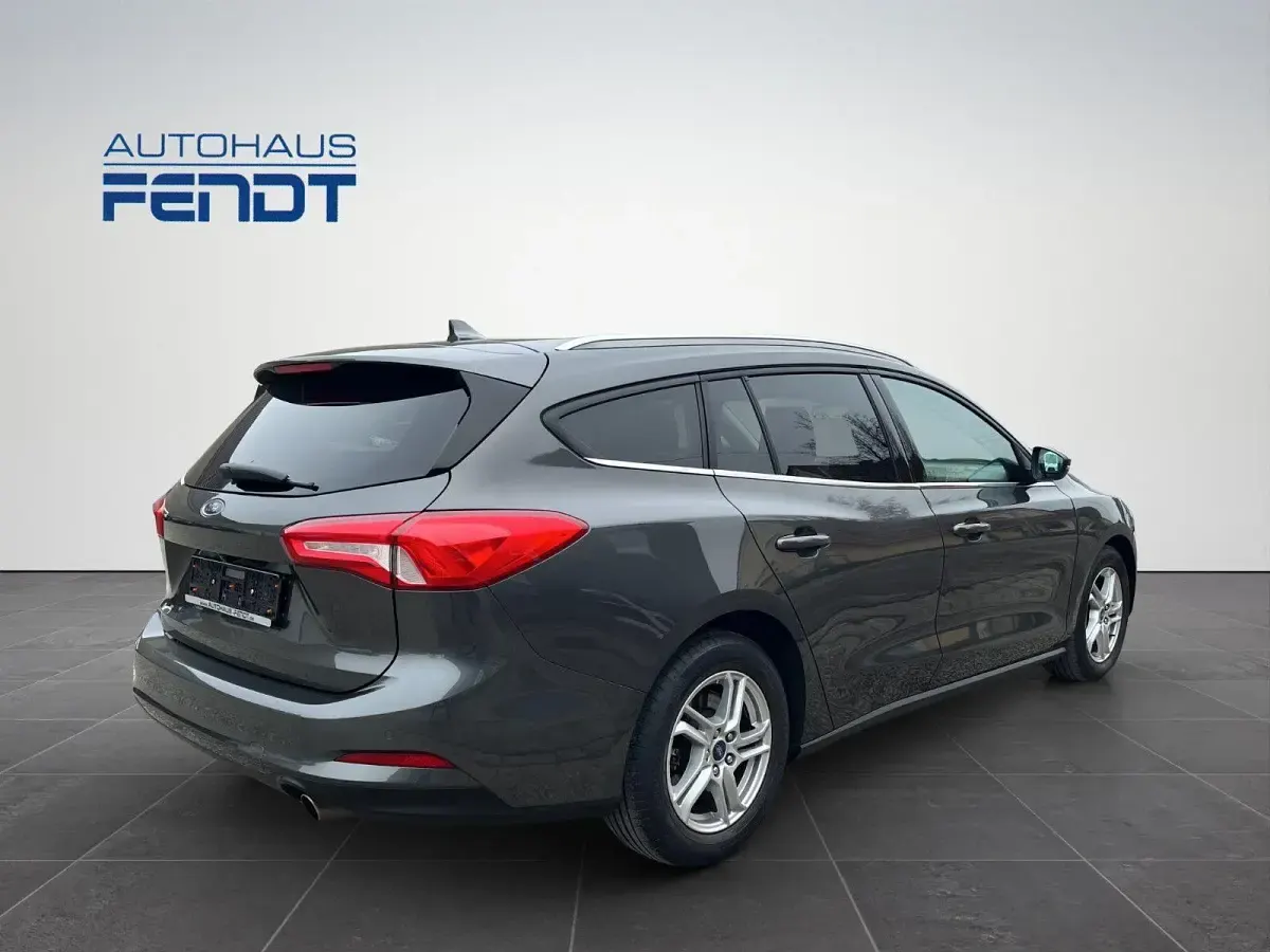 Gebraucht Ford Focus 120 PS (88 kW) 2021 Magneticgraumetallic Kombi
