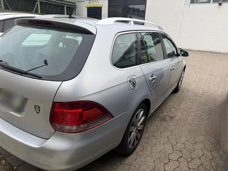 Second-hand VW Golf 160 CP (117 kW) 2010 Argintiu Coupe