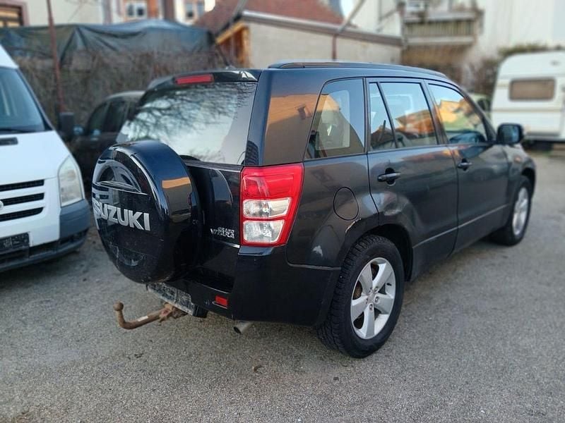 Gebraucht Suzuki Grand Vitara 129 PS (94 kW) 2011 Schwarz SUV