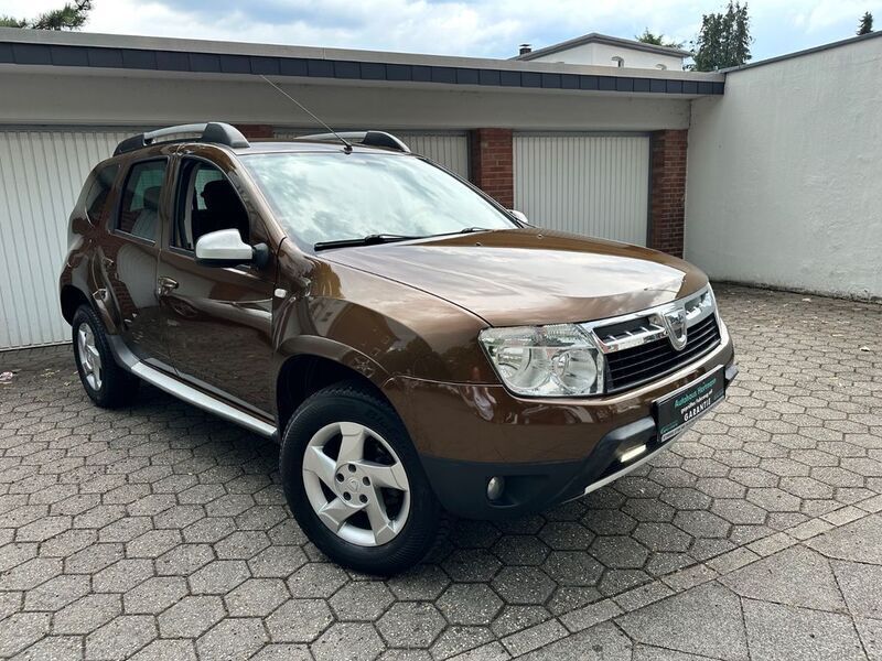 Braun Gebraucht 2012 Dacia Duster Lauréate SUV | 4.450 € (Guter Preis) - Bild 1/4