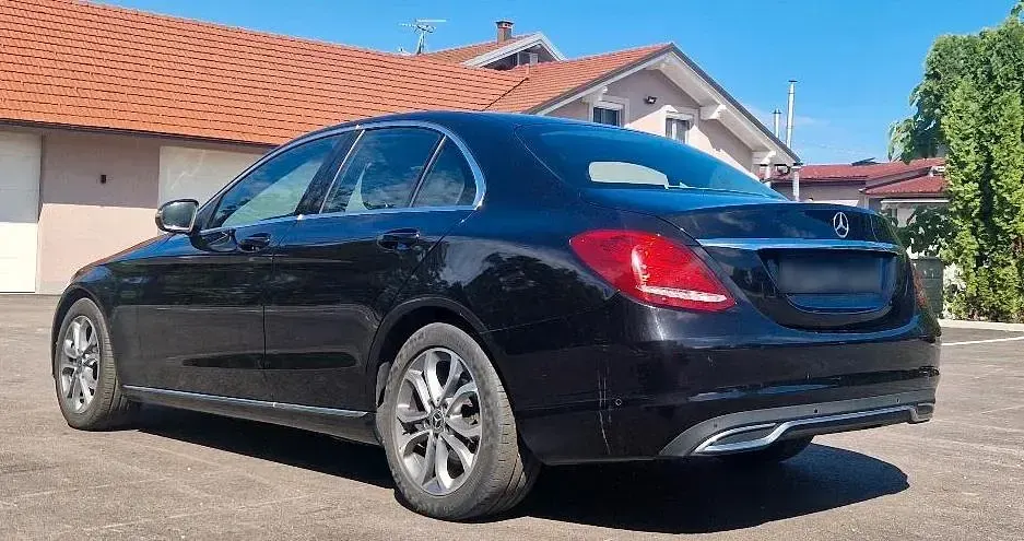 Gebraucht Mercedes C200 160 PS (117 kW) 2018 Schwarz Limousine