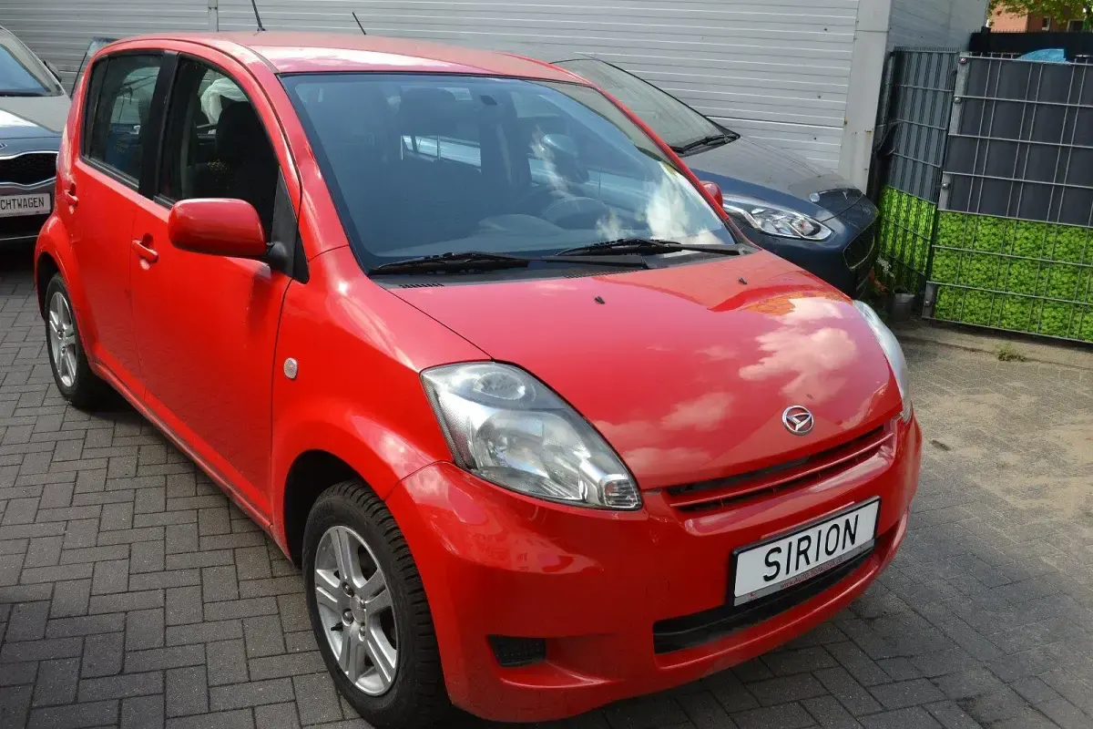 Gebraucht Daihatsu Sirion 91 PS (66 kW) 2009 Rot Kleinwagen