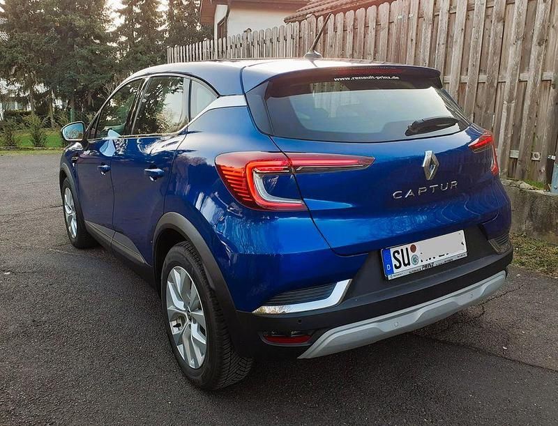 Gebraucht Renault Captur 140 PS (102 kW) 2022 Blau SUV