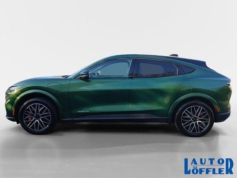 Neu Ford Mustang Mach-E Premium 258 kW (351 PS) 2025 Grün SUV