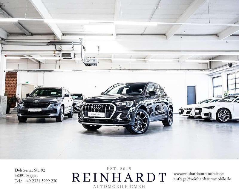 Mythosschwarz metallic Gebraucht 2021 Audi Q3 Ambiente SUV | 31.900 € - Bild 1/3