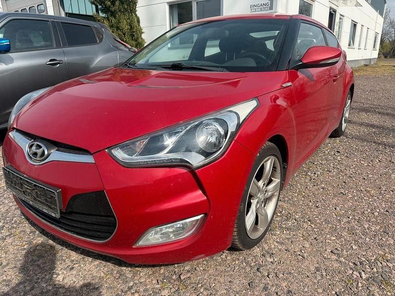 Gebraucht Hyundai Veloster Style 140 PS (102 kW) 2012 Rot Kleinwagen