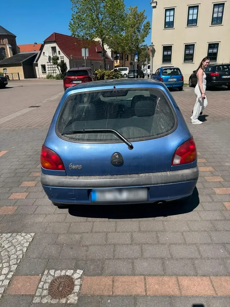 Gebraucht Ford Fiesta 60 PS (44 kW) 2001 Kleinwagen