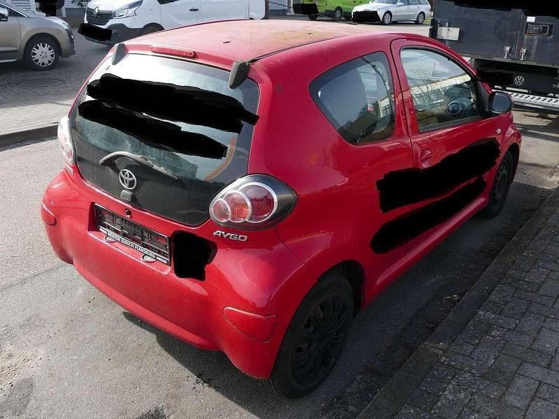 Gebraucht Toyota Aygo Cool 68 PS (50 kW) 2014 Rot Kleinwagen