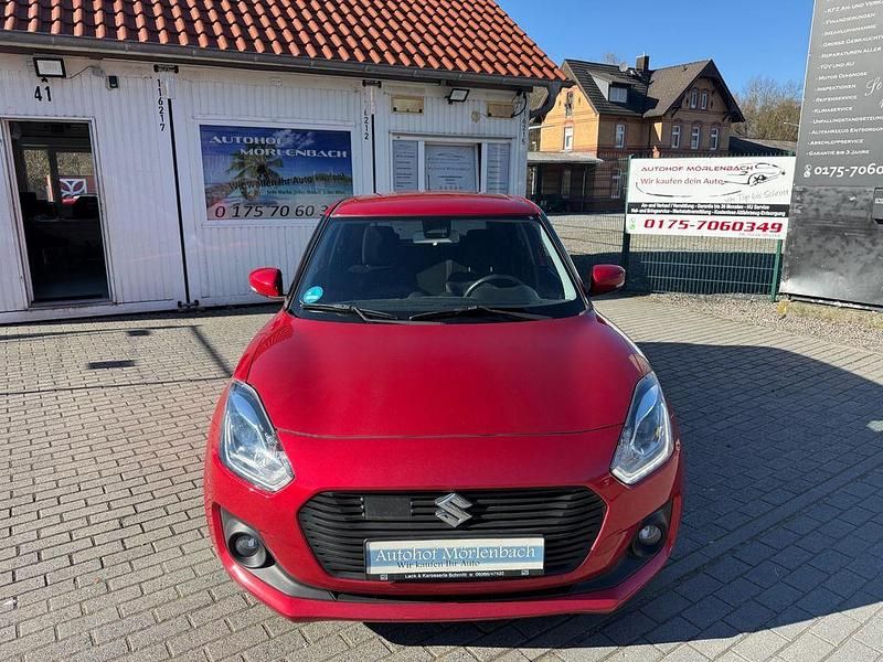 Gebraucht Suzuki Swift Comfort+ 111 PS (81 kW) 2017 Rot Kleinwagen