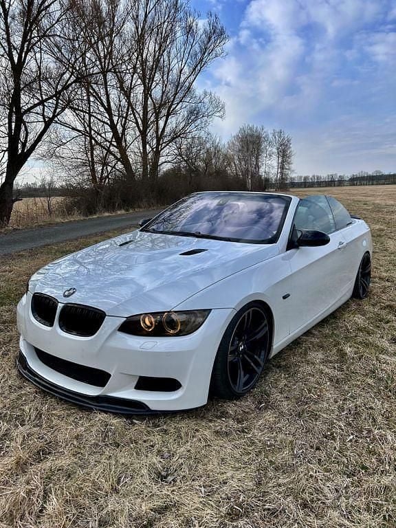 Weiß Gebraucht 2007 BMW 335 Cabriolet Performance Cabrio | 12.950 € (Fairer Preis) - Bild 1/4