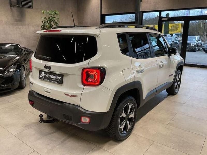 Gebraucht Jeep Renegade Trailhawk 170 PS (125 kW) 2020 Weiß SUV