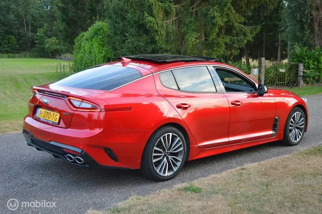 Gebraucht Kia Stinger GT-Line 200 PS (147 kW) 2018 Rot Kleinwagen