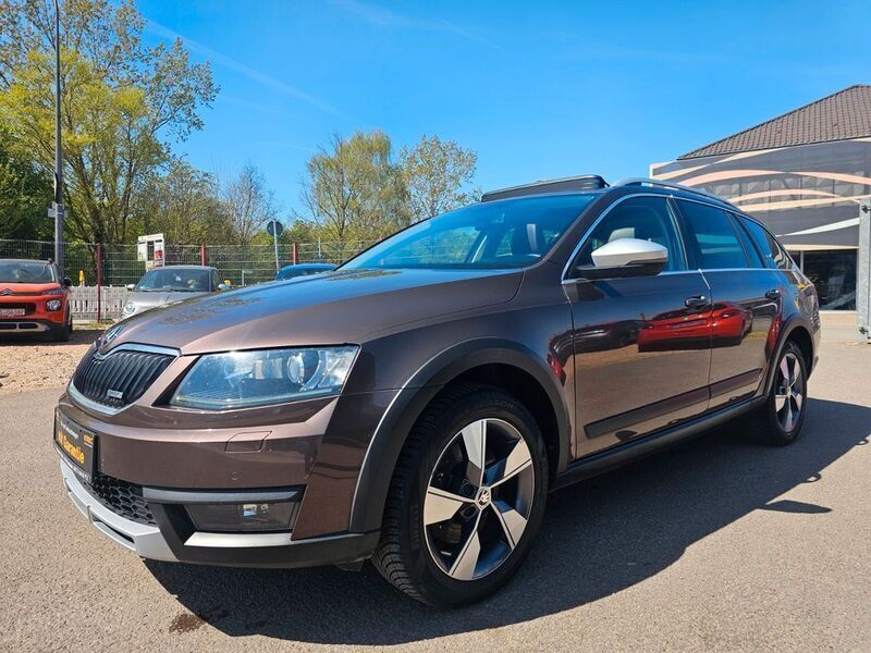 Braun Gebraucht 2016 Skoda Octavia Scout 4x4 Kombi | 12.950 € (Guter Preis) - Bild 1/4