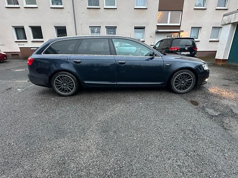 Blau Gebraucht 2011 Audi A6 S-Line Kombi | 7.000 € (Superpreis) - Bild 1/4