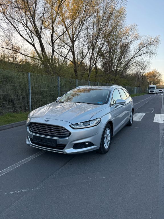 Silber Gebraucht 2017 Ford Mondeo Kombi | 10.899 € (Guter Preis) - Bild 1/4