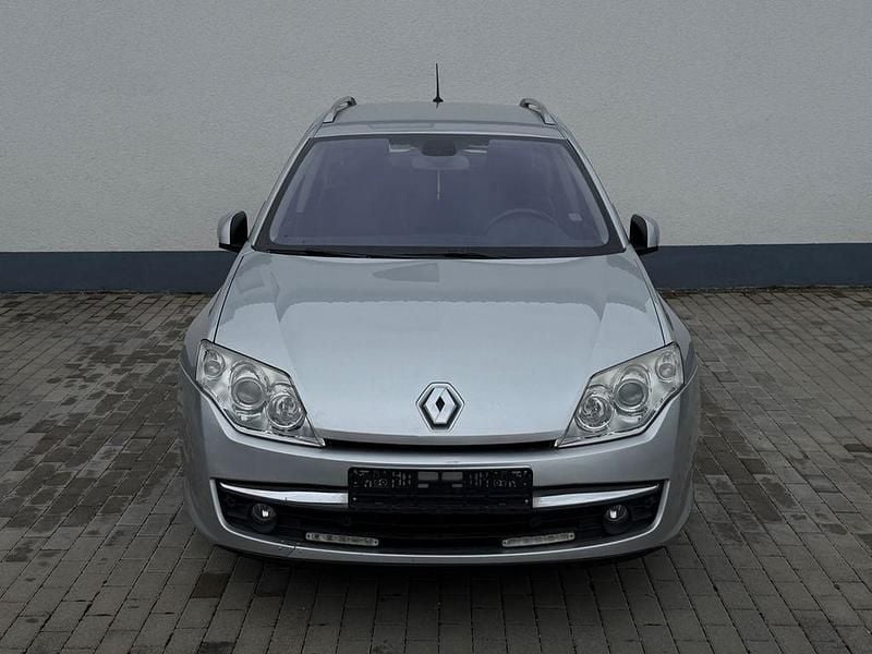 Gebraucht Renault Laguna III Dynamique 150 PS (110 kW) 2009 Silber Limousine