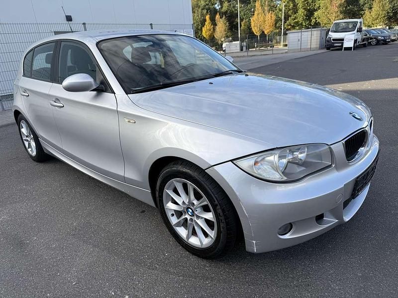 Gebraucht BMW 118 129 PS (94 kW) 2007 Titansilber Kleinwagen