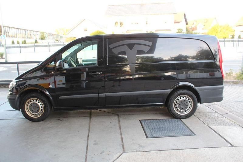 Second-hand Mercedes Vito 204 CP (150 kW) 2010 Negru Van