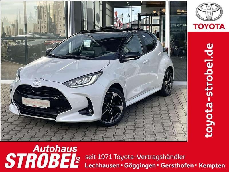 Platinumweiß/mysticschwarz mic Neu 2025 Toyota Yaris Hybrid Plus Kleinwagen | 28.480 € (Fairer Preis) - Bild 1/4