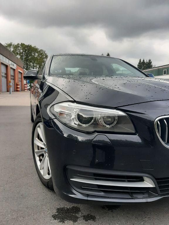 Schwarz Gebraucht 2014 BMW 518 Limousine | 12.500 € (Guter Preis) - Bild 1/4