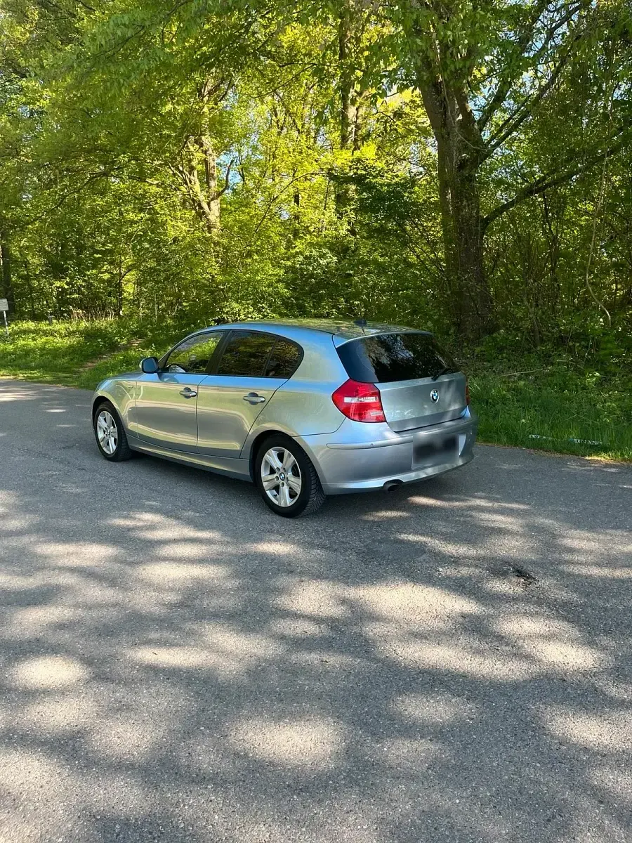 Gebraucht BMW 118 144 PS (105 kW) 2010 Grau Kleinwagen