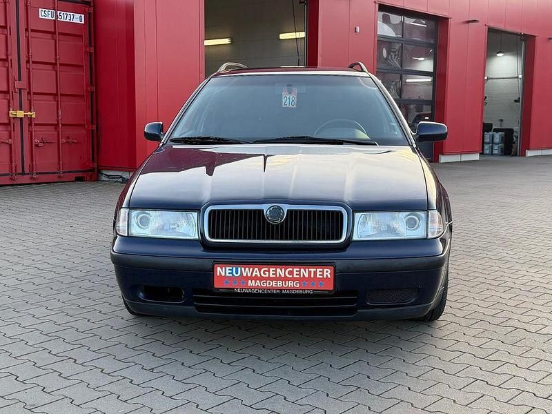Gebraucht Skoda Octavia 101 PS (74 kW) 2001 Blau Kombi