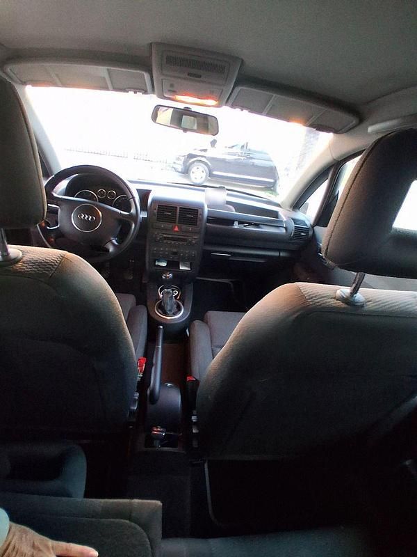 Usata Audi A2 75 CV (55 kW) 2005 Nero Utilitaria