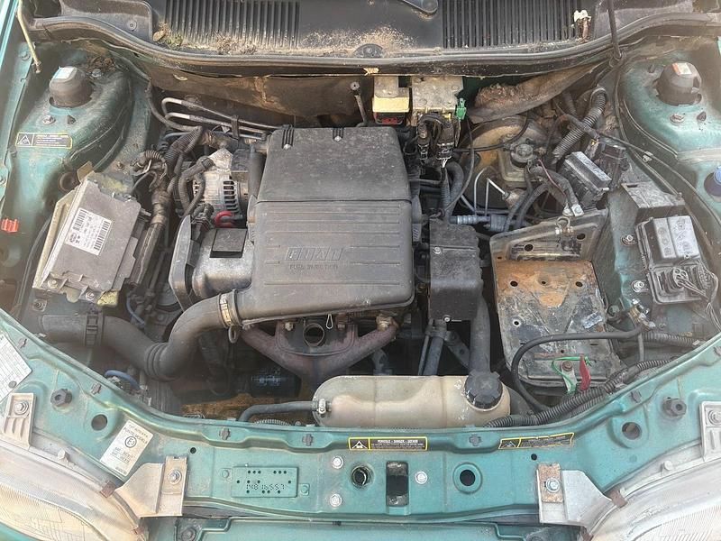 Grün Gebraucht 1998 Fiat Punto Kleinwagen | 500 € - Bild 1/2
