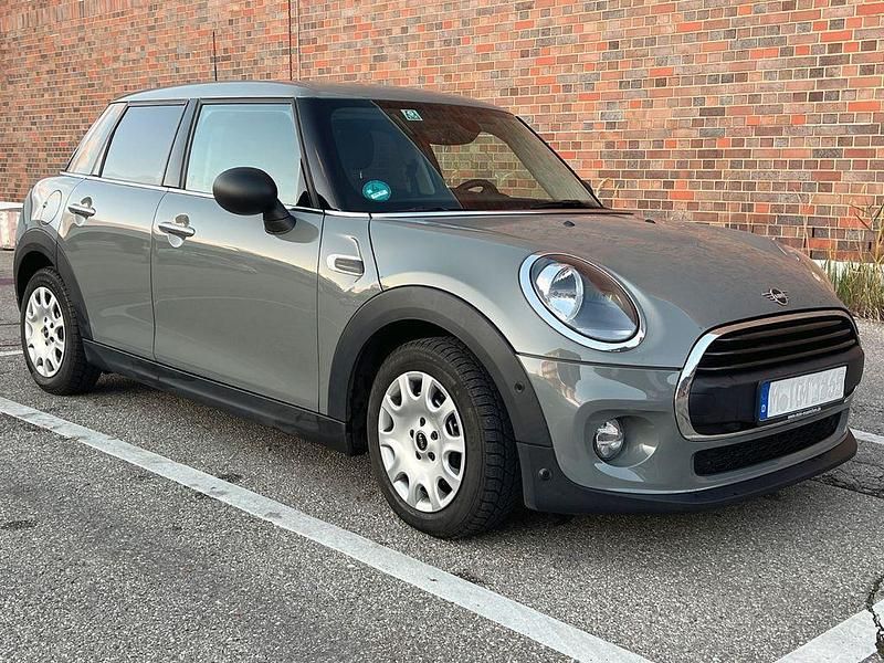Grau Gebraucht 2019 Mini ONE Kleinwagen | 13.800 € (Guter Preis) - Bild 1/4