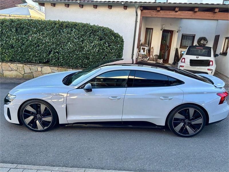 Gebraucht Audi e-tron GT quattro Basis 350 kW (476 PS) 2022 Grau Limousine