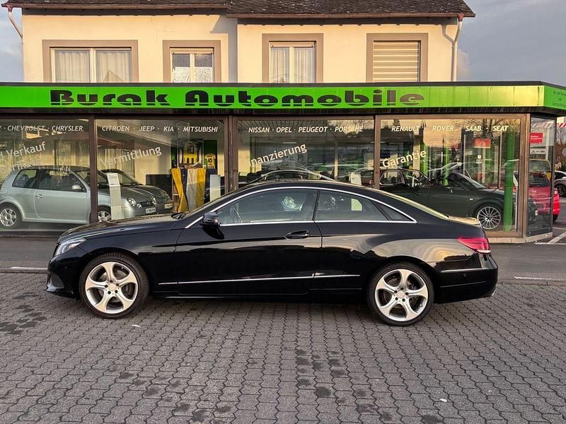 Gebraucht Mercedes E200 184 PS (135 kW) 2015 Schwarz Coupé