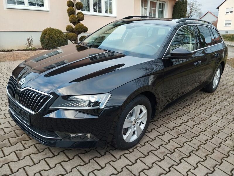 Schwarzmagic perleffekt Gebraucht 2018 Skoda Superb Ambition Kombi | 18.500 € (Fairer Preis) - Bild 1/4