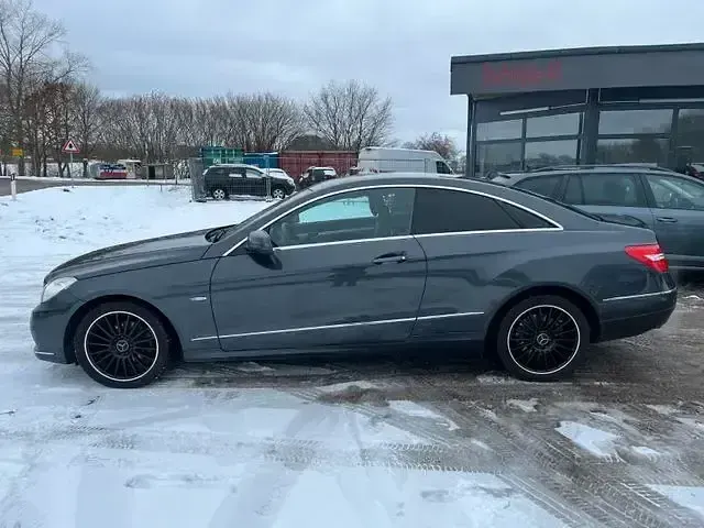 Second-hand Mercedes E250 204 CP (150 kW) 2012 Gri Coupe