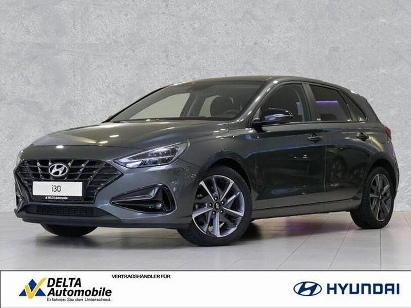 Amazon grey / met Gebraucht 2022 Hyundai i30 Trend Limousine | 16.880 € (Fairer Preis) - Bild 1/4