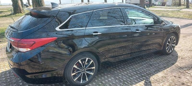 Gebraucht Hyundai i40 Style 141 PS (103 kW) 2017 Schwarz Limousine