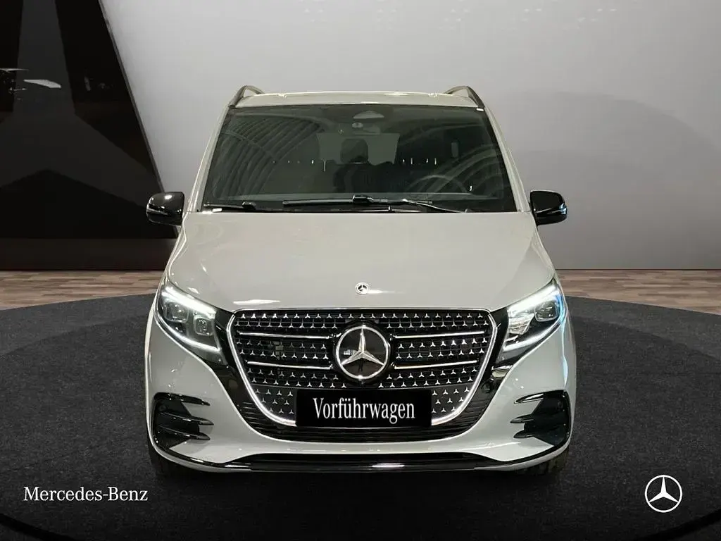 Gebraucht Mercedes V250 Avantgarde 190 PS (139 kW) 2025 Grau Van / Kleinbus