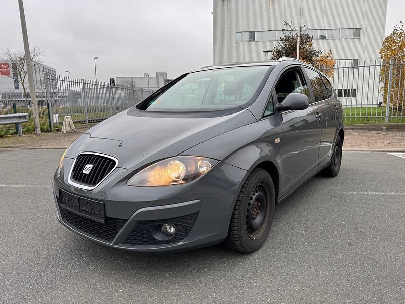 Grau Gebraucht 2009 Seat Altea XL Van / Kleinbus | 2.990 € (Fairer Preis) - Bild 1/4