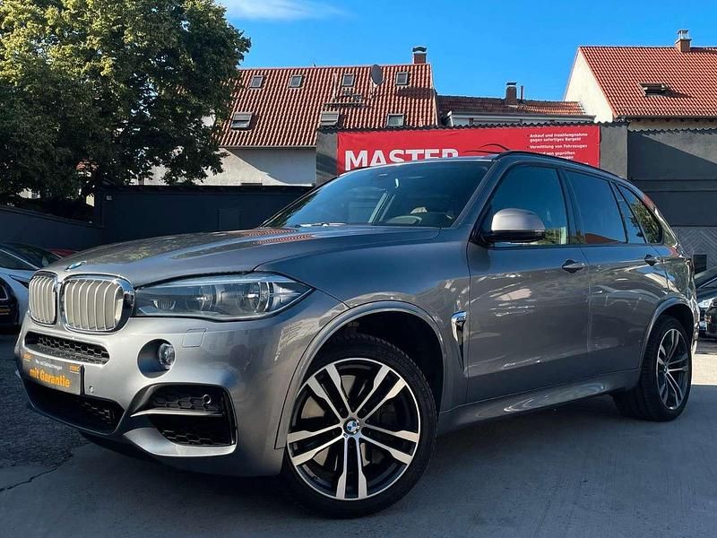 Spacegrau metallic Gebraucht 2015 BMW X5 M SUV | 36.900 € (Etwas zu teuer) - Bild 1/4