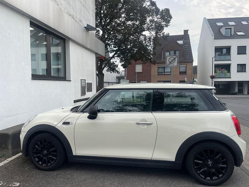 Usado Mini ONE 102 CV (75 kW) 2016 Blanco Utilitario